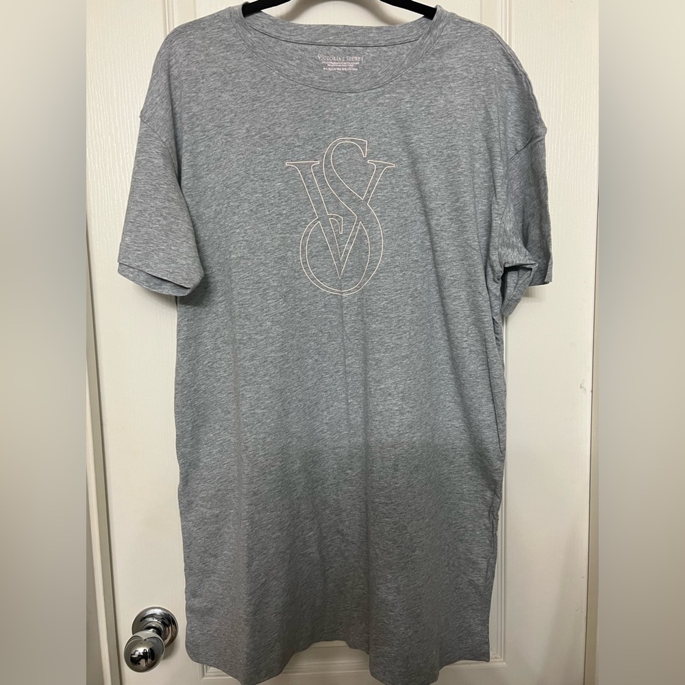 VICTORIA’ SECRET SLEEP TEE